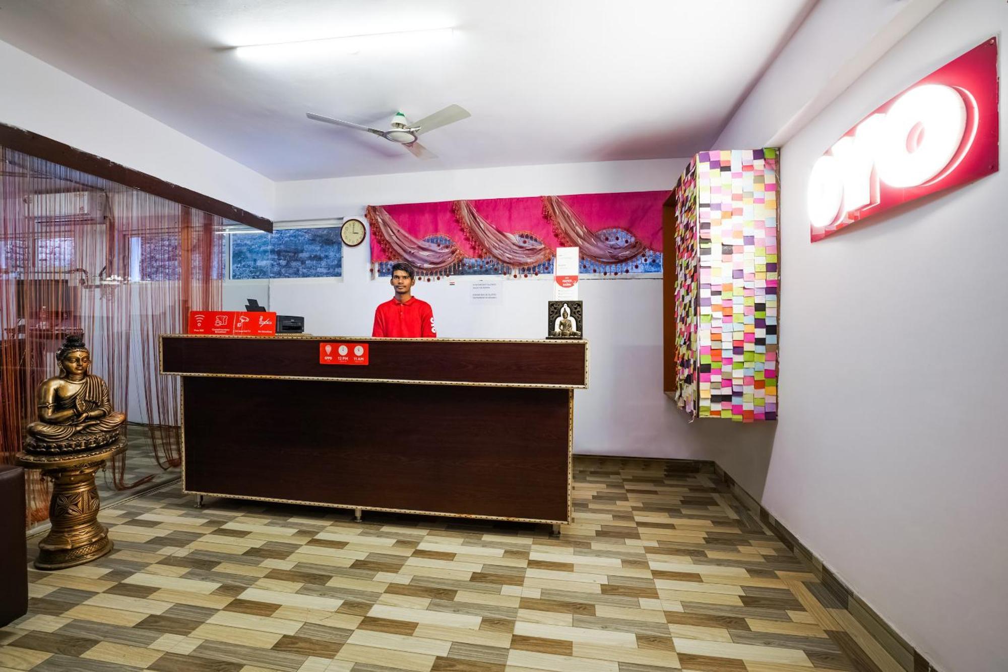 Hotel O Mint Leaves Near Alcazar Mall Hyderabad Exterior photo