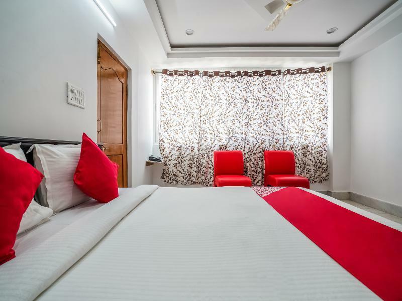 Hotel O Mint Leaves Near Alcazar Mall Hyderabad Exterior photo